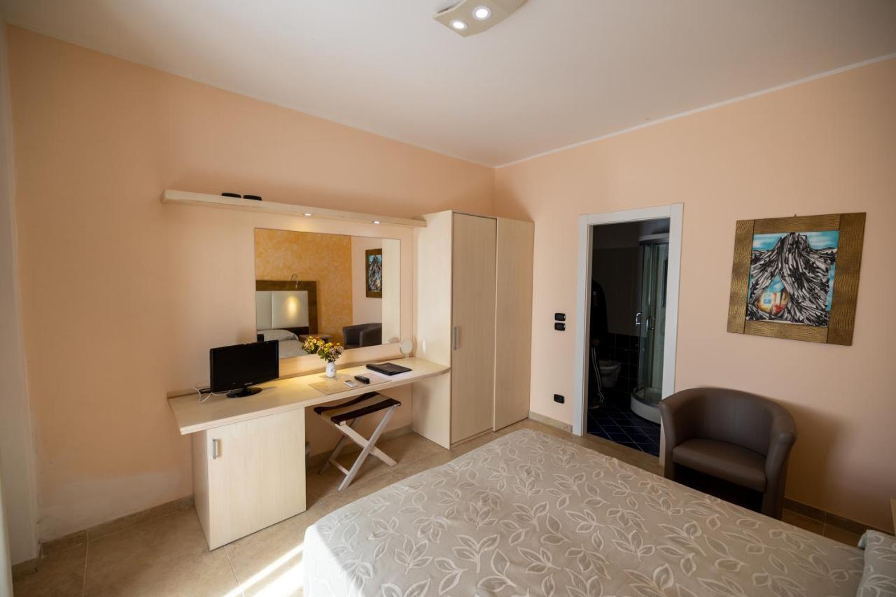 Joppolo Arenas Hotel מראה חיצוני תמונה