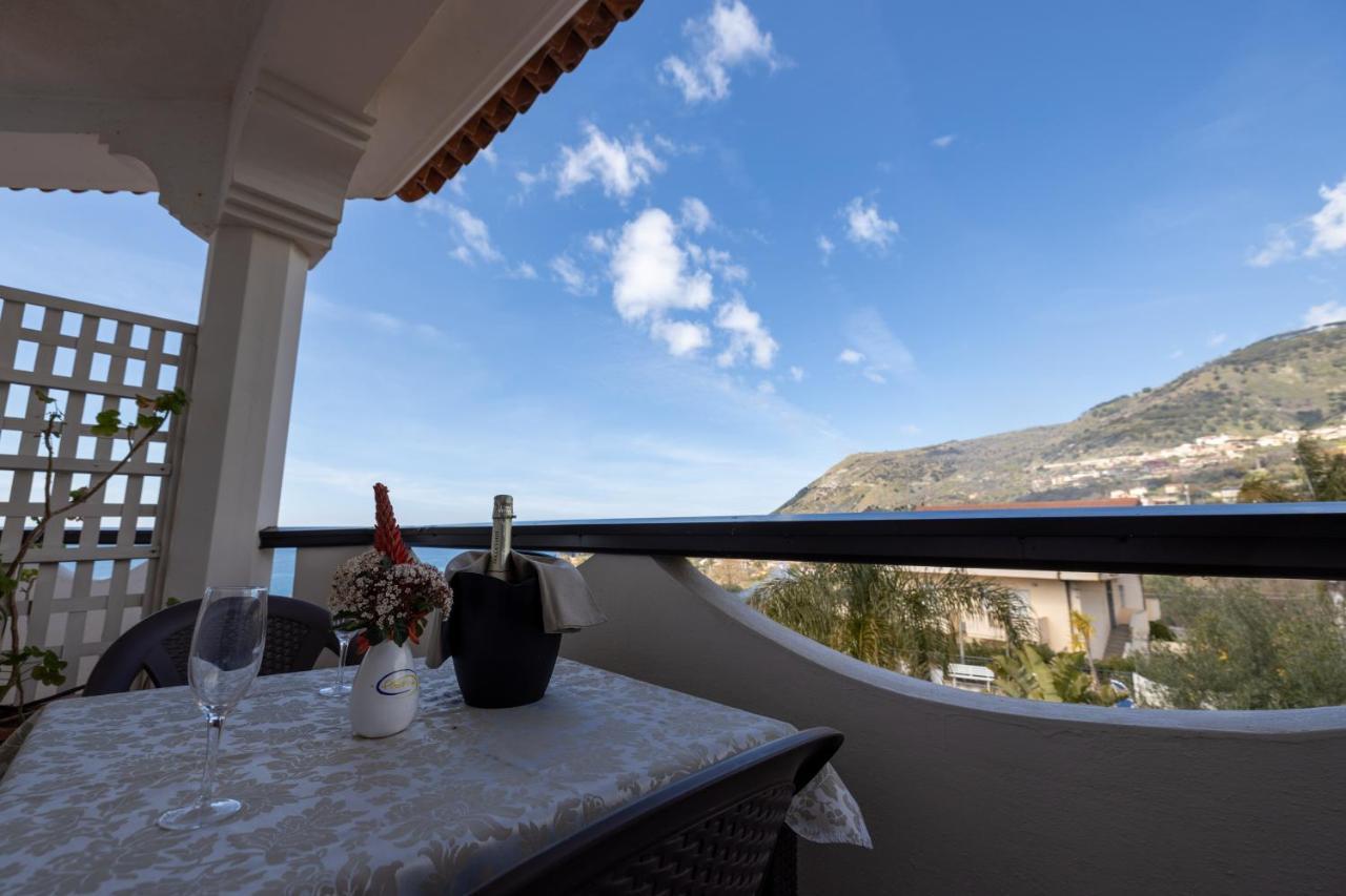 Joppolo Arenas Hotel מראה חיצוני תמונה