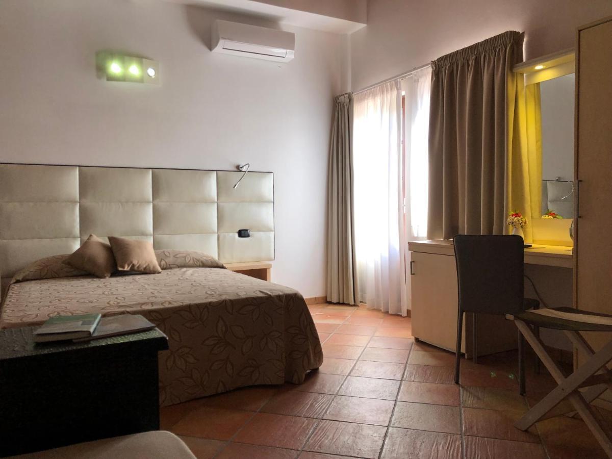 Joppolo Arenas Hotel מראה חיצוני תמונה