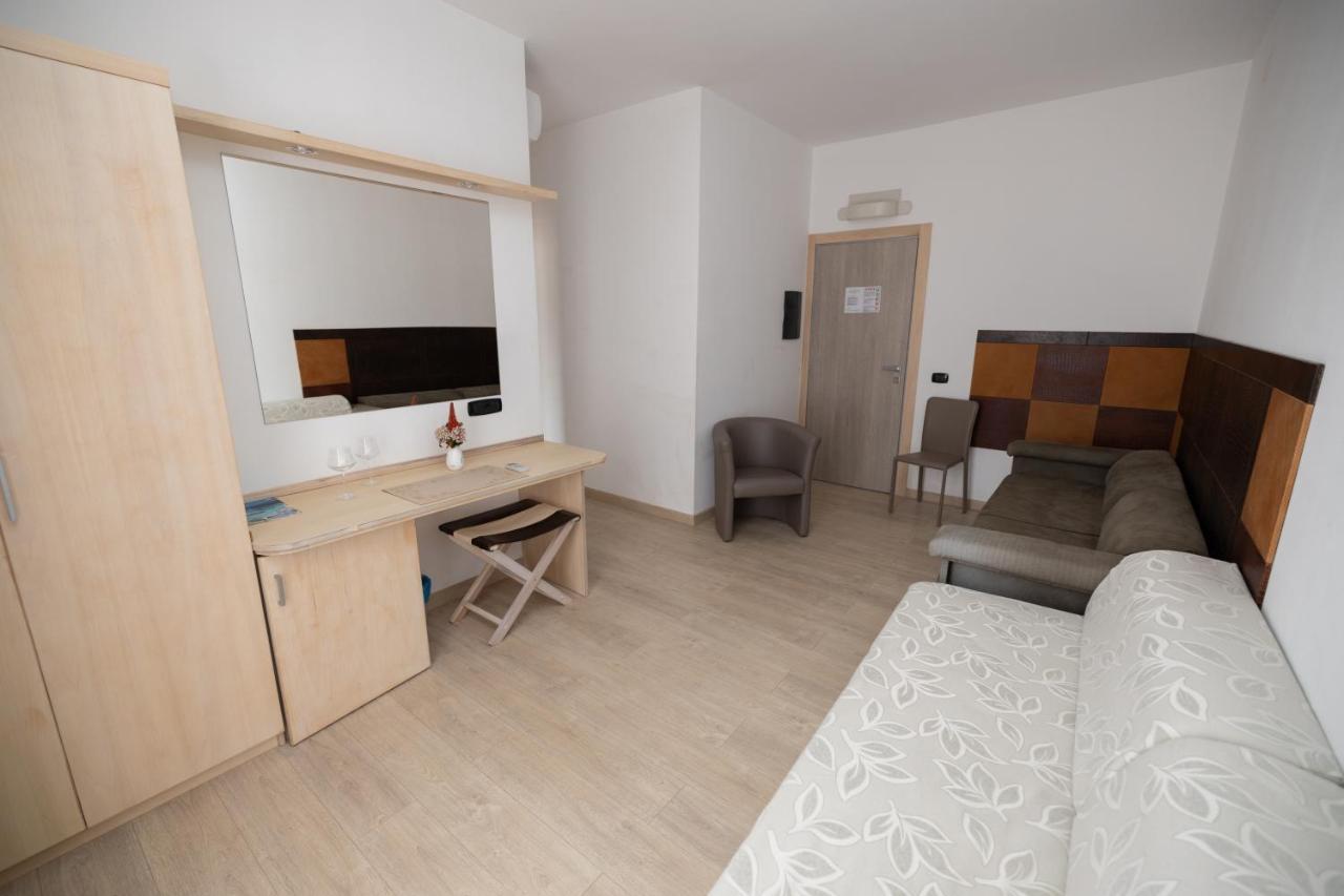 Joppolo Arenas Hotel מראה חיצוני תמונה