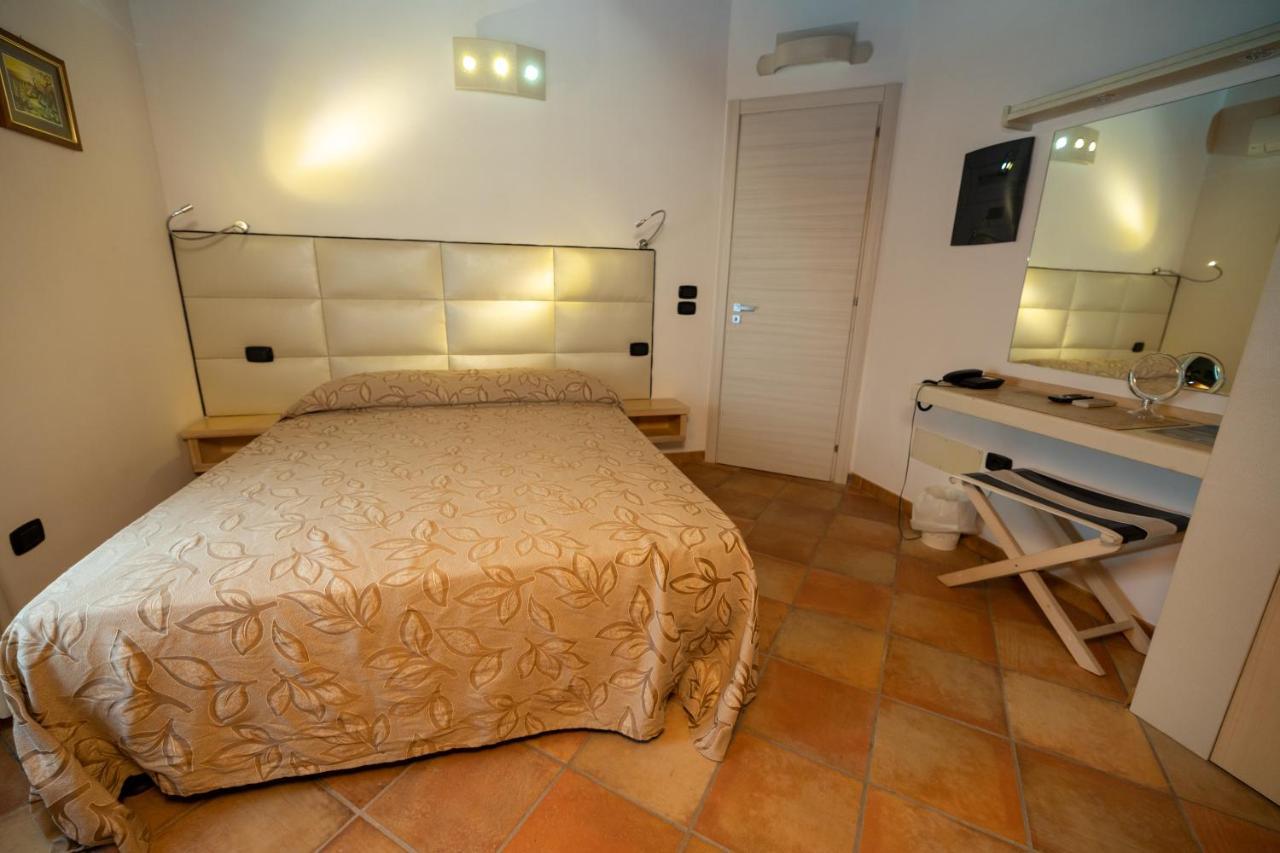 Joppolo Arenas Hotel מראה חיצוני תמונה