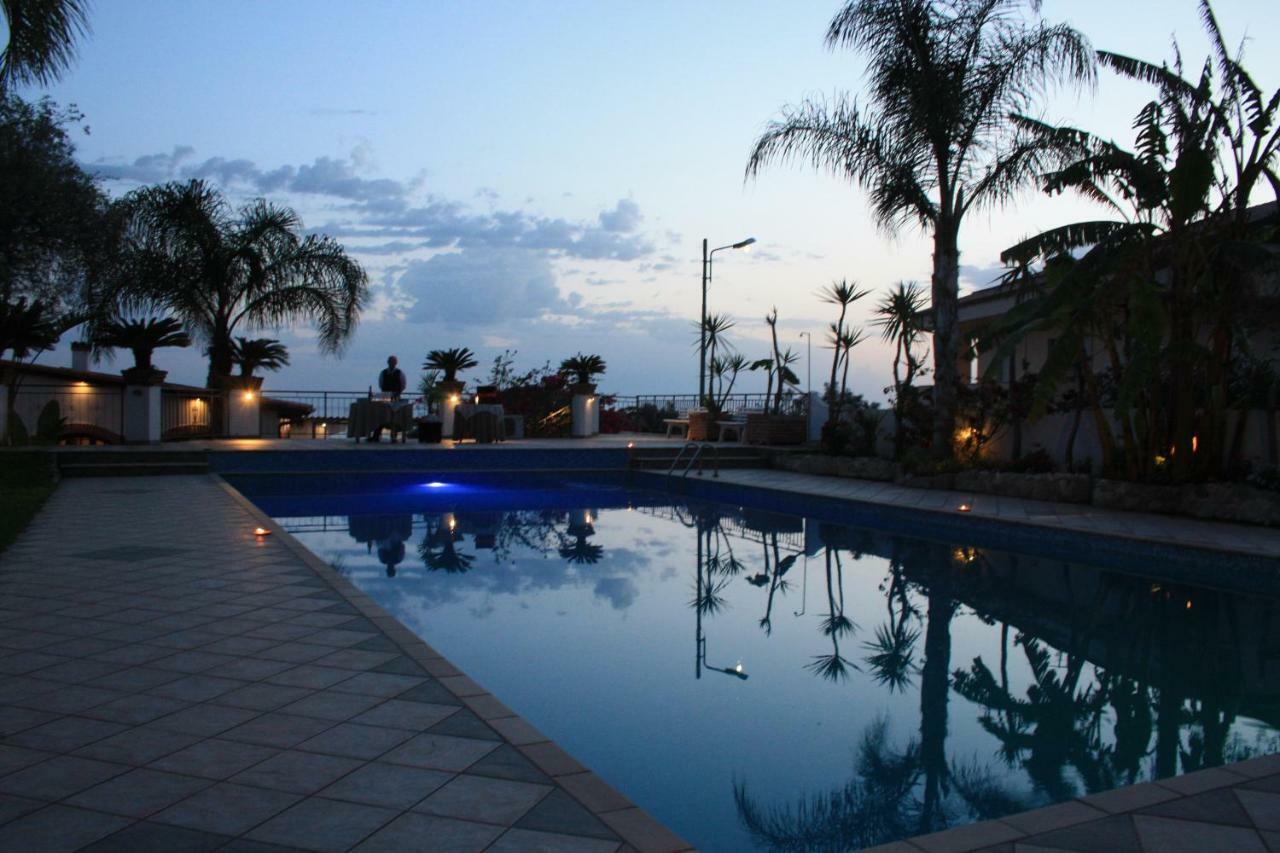 Joppolo Arenas Hotel מראה חיצוני תמונה