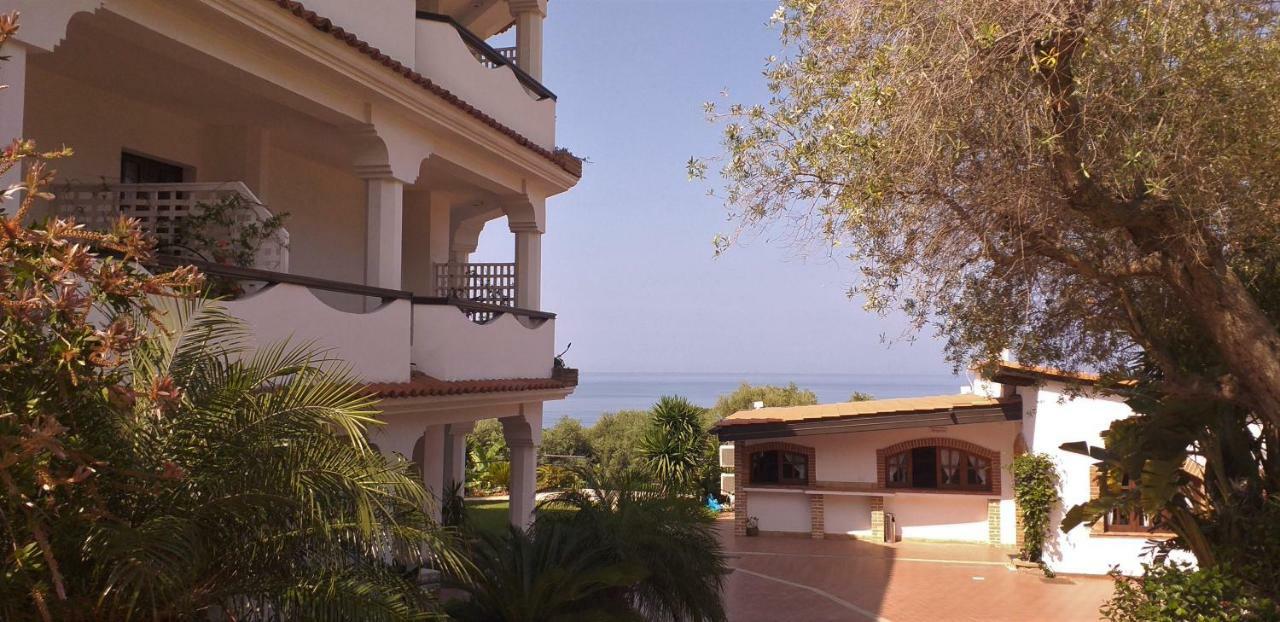 Joppolo Arenas Hotel מראה חיצוני תמונה
